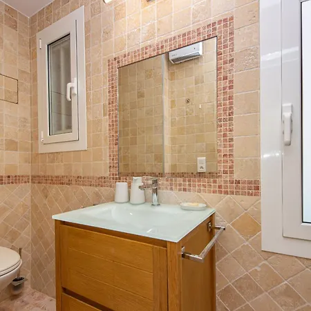 Superbe - Proche Du Centre-ville - El * בוסוליי